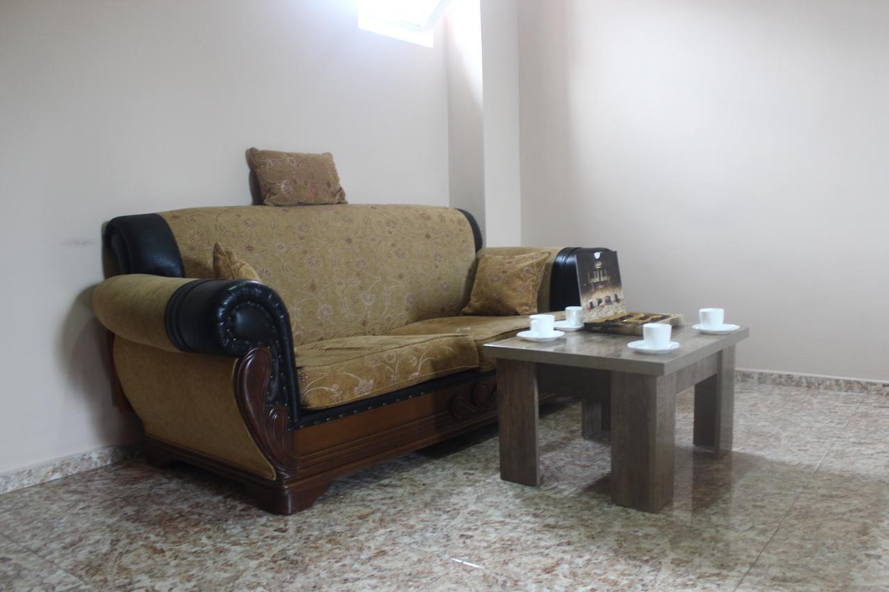 Giomari Hotel Уреки Екстериор снимка