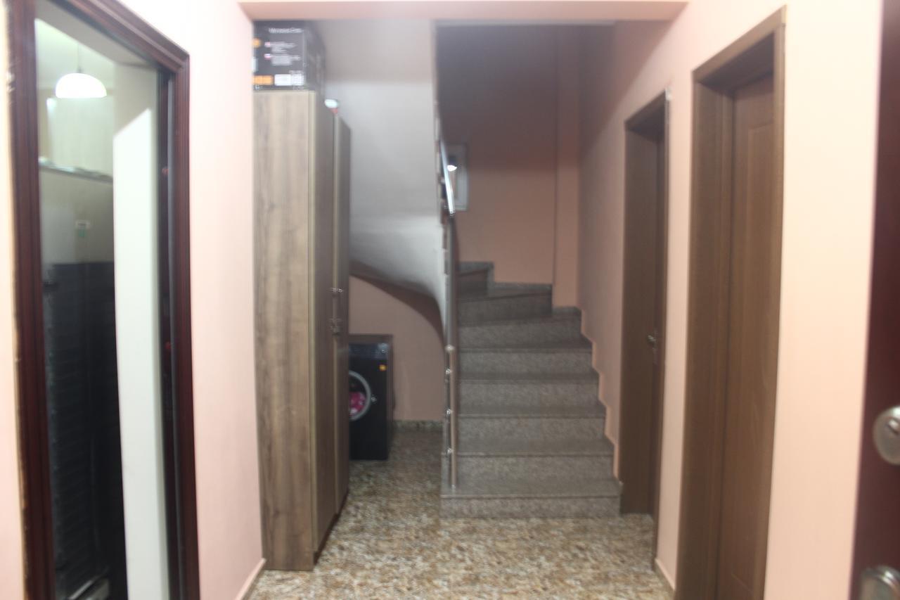 Giomari Hotel Уреки Екстериор снимка