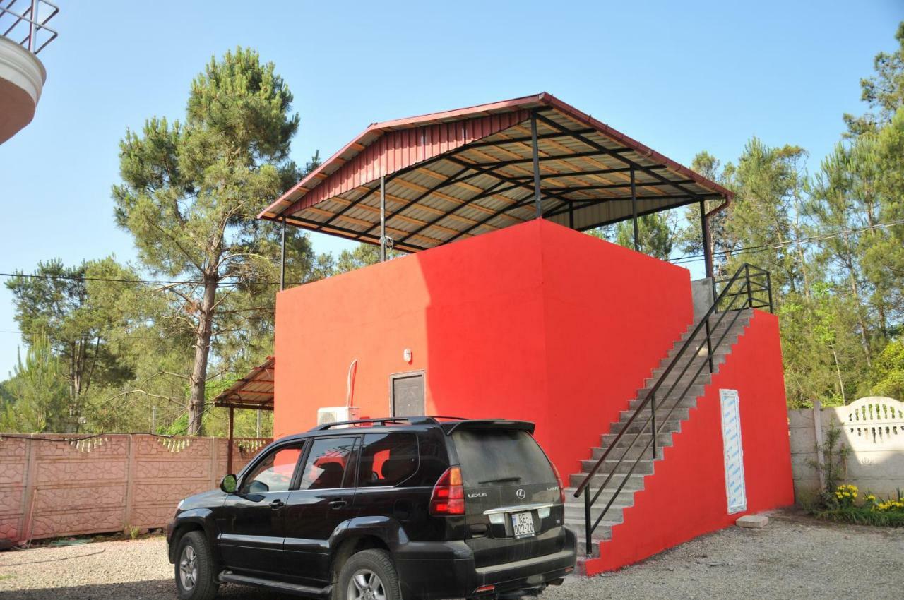 Giomari Hotel Уреки Екстериор снимка