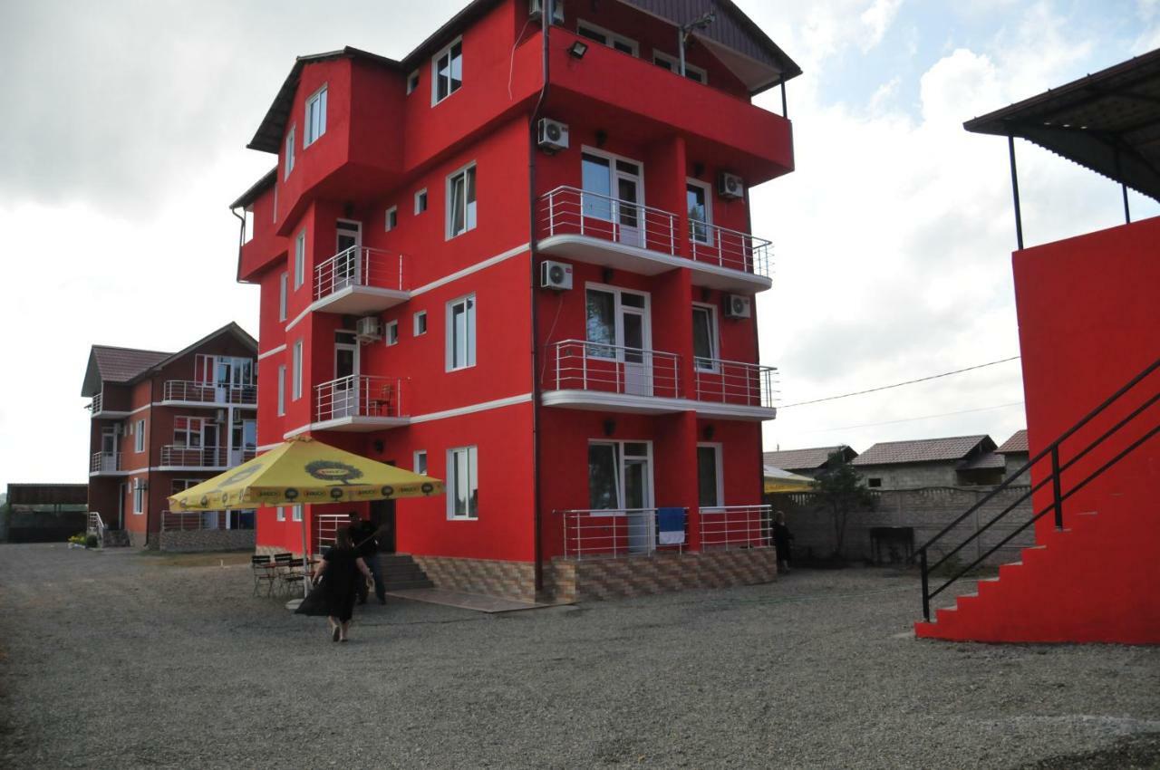 Giomari Hotel Уреки Екстериор снимка