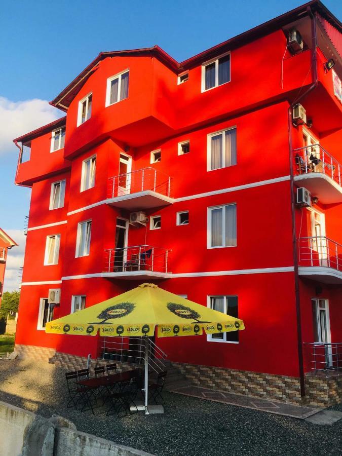 Giomari Hotel Уреки Екстериор снимка